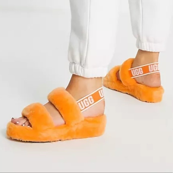 UGG Oh Yeah Sheepskin Slide Sandal
Slippers In California Poppy Size 6 US - Picture 1 of 13